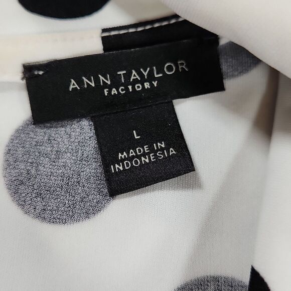 🔺️Ann Taylor White w/Black Polka Dot Cowl Neck Sleeveless Top Large - Picture 8 of 9